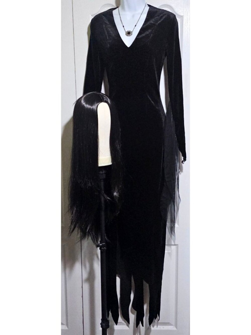 Morticia Addams Adult Costume Long Black Dress Wig Halloween Wednesday Women SM